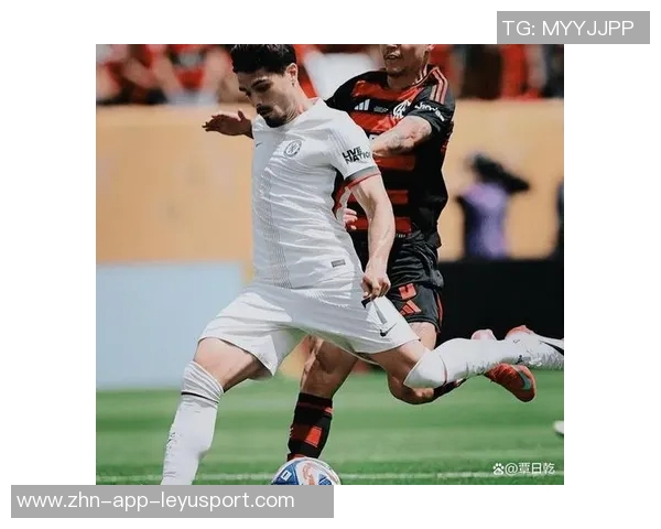 韦伯解读桑切斯红牌事件称抬腿踢姆伯莫属鲁莽行为