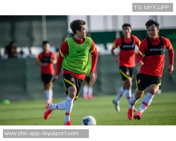 卢伟强调核心后卫需具备更强心理素质与稳定处理球能力