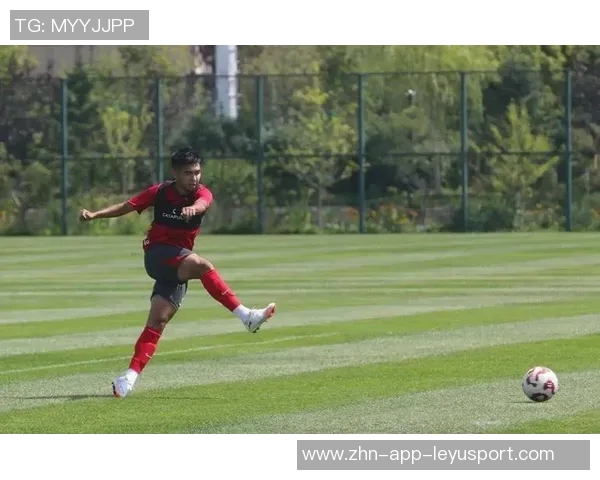 长春寒潮来袭亚泰队员迎战低温全力备战保级生死战 长春寒潮来袭亚泰队员迎战低温全力备战保级生死战