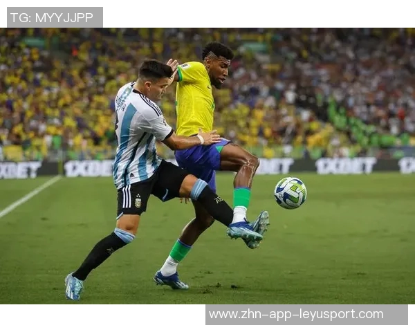 长友佑都社交媒体庆祝战胜巴西队这一历史性时刻将铭刻在足球史册中