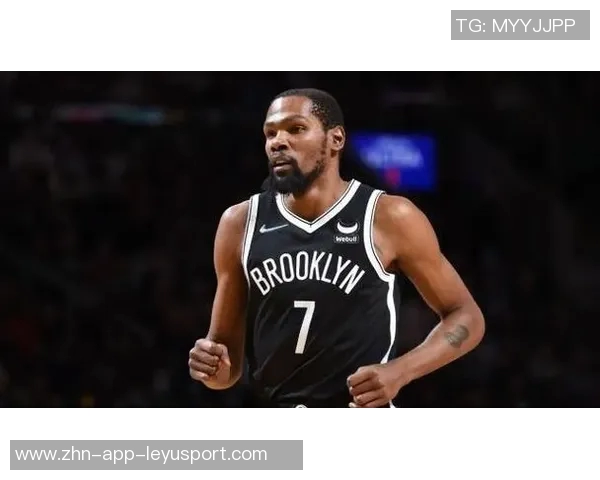 亨特半场14分钟因伤退场6投3中罚球6中5贡献14分2助希望恢复顺利