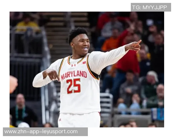 2025届新秀对决精彩纷呈哈珀与奎因赛后互换球衣展现友谊